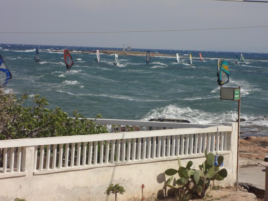 Surf House Villa Artemida  Ngoại thất bức ảnh