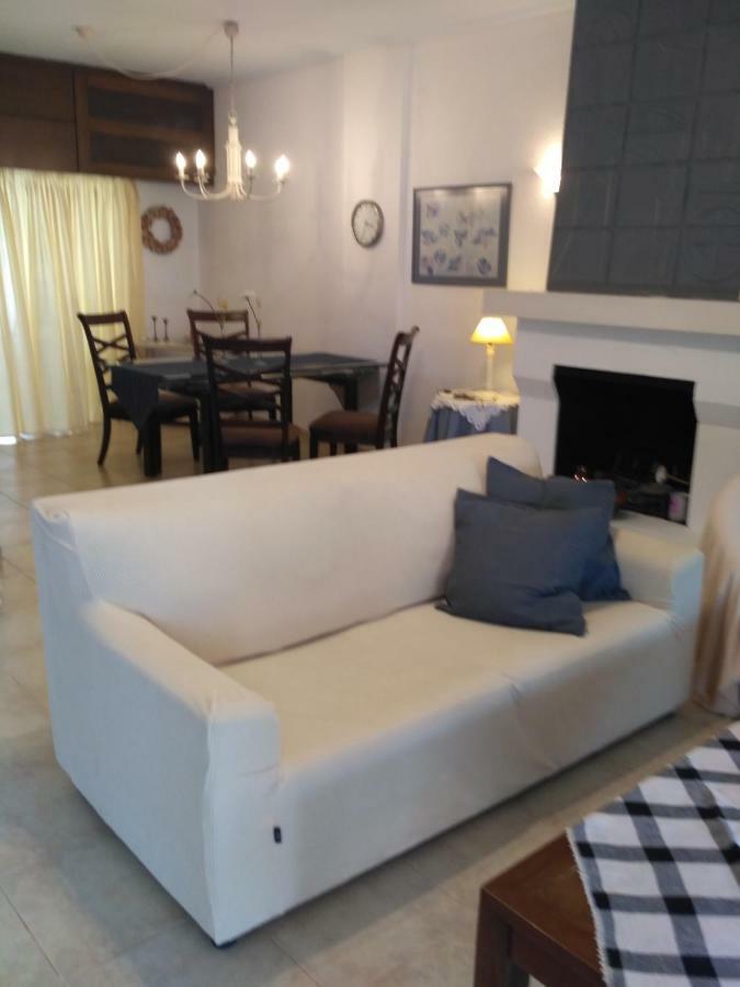 Surf House Villa Artemida  Ngoại thất bức ảnh